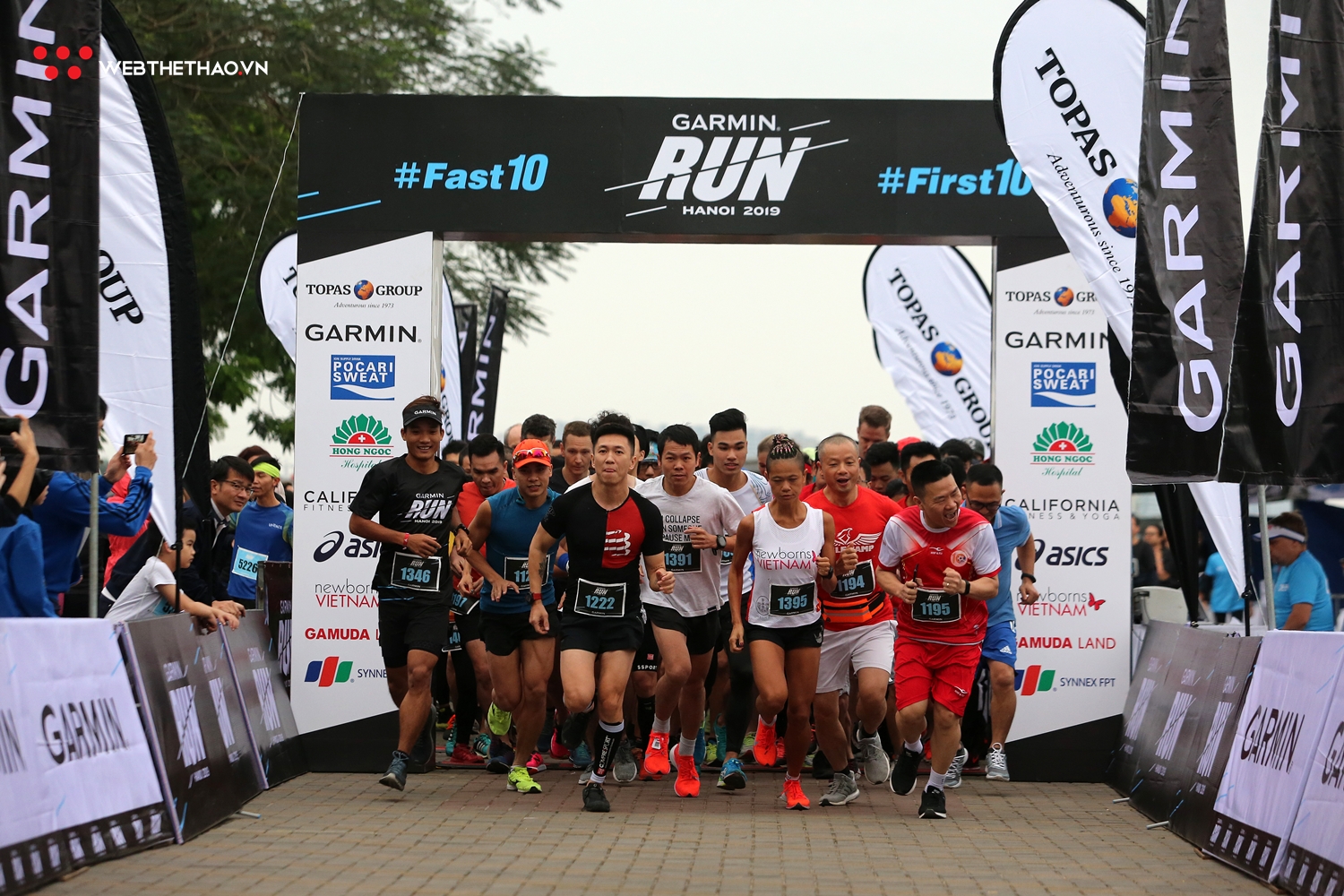 Hàng trăm runner sải bước tại Garmin Run Hanoi 2019 dưới cái lạnh 15 độ