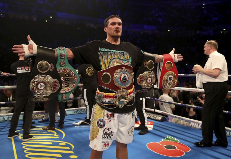 Ông vua hạng cân Cruiserweight Oleksandr Usyk chuyển lên hạng nặng