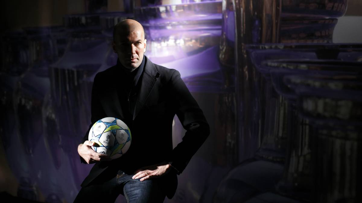 Không bar sàn, không bia rượu, Zidane chỉ uống nước lọc để trở thành cầu thủ giỏi!