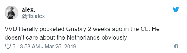 Van Dijk bị CĐV chế giễu sau khi làm nền cho siêu phẩm của Gnabry