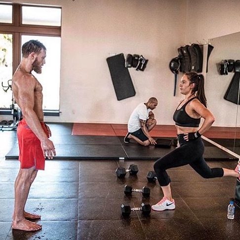 Bất chấp tin đồn chia tay, Conor McGregor vẫn sẽ ở lại SBG? Bất chấp tin đồn chia tay, Conor McGregor vẫn sẽ ở lại SBG?
