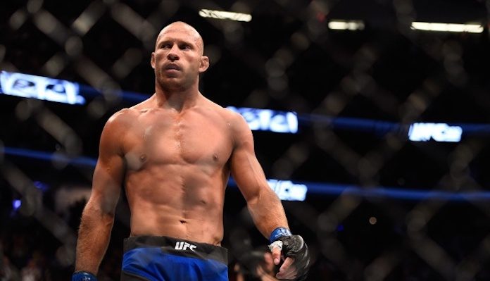 Đến "Cao Bồi" Donald Cerrone cũng chẳng tin Conor McGregor muốn giải nghệ