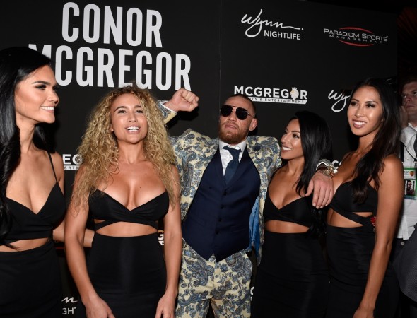 Những nghi vấn vụng trộm của Conor McGregor?