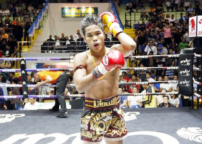 "Vua chỏ" Muangthai - Người đàn ông có đôi khuỷu tay chết chóc