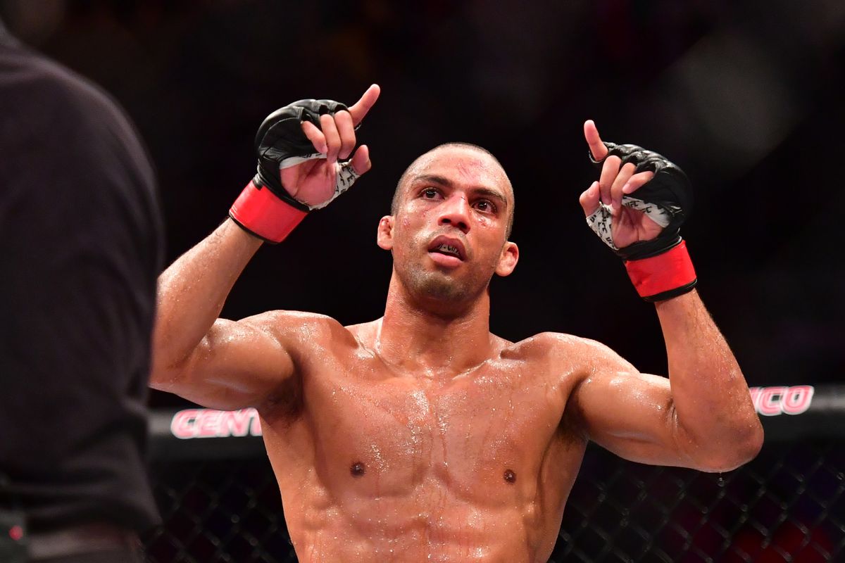 Edson Barboza: Những điều bạn chưa biết về gã quái vật sở hữu những cú đá siêu hạng