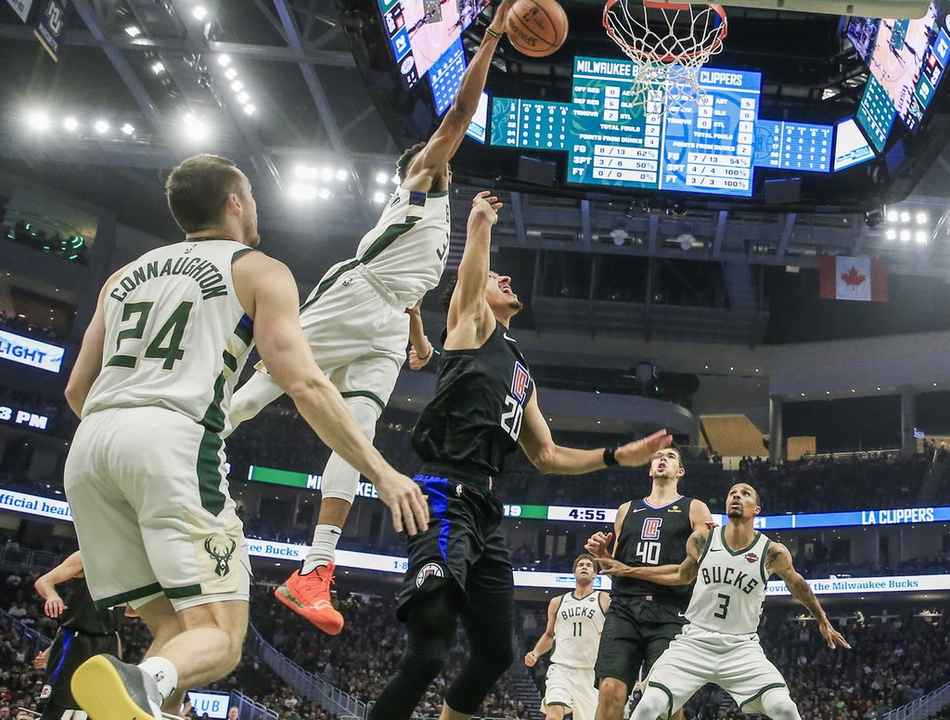 Bùng nổ với 34 điểm, Á Thần Giannis Antetokounmpo vẫn chưa vượt qua được chấn thương