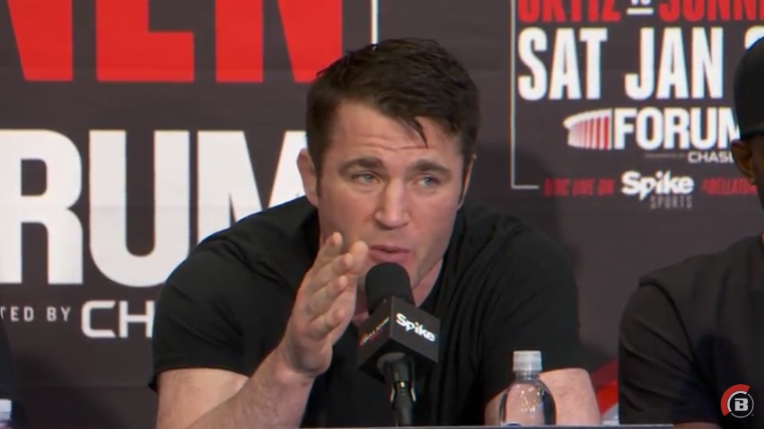 Chael Sonnen: Conor McGregor giải nghệ để khỏi "ê mặt" với người hâm mộ