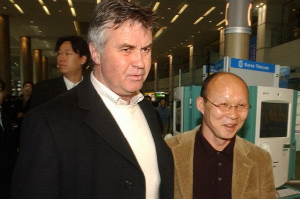 Tin bóng đá Việt Nam 29/3: Ông Park có thể gặp lại thầy cũ Guus Hiddink