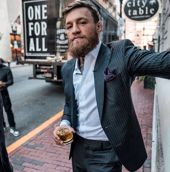 Dana White: Conor McGregor cứ thoải mái giải nghệ, đời vẫn cứ trôi thôi!