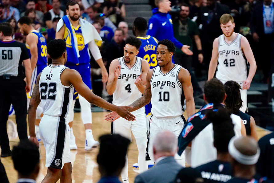 San Antonio Spurs "ngồi xem TV" nhưng vẫn vào Playoffs, tái lập kỳ tích khủng tại NBA