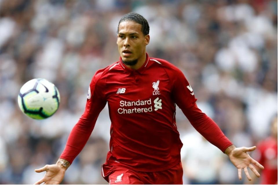 Van Dijk vô đối trong năm 2018 với thống kê phòng ngự bất bại kinh hoàng