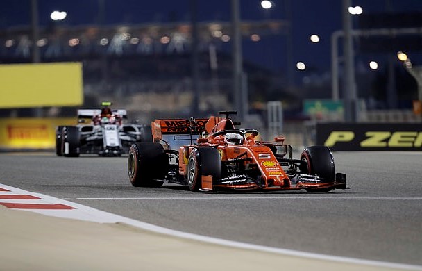 Charles Leclerc trở thành tay đua trẻ thứ 2 trong lịch sử giành được vị trí pole tại chặng đua Bahrain Grand Prix