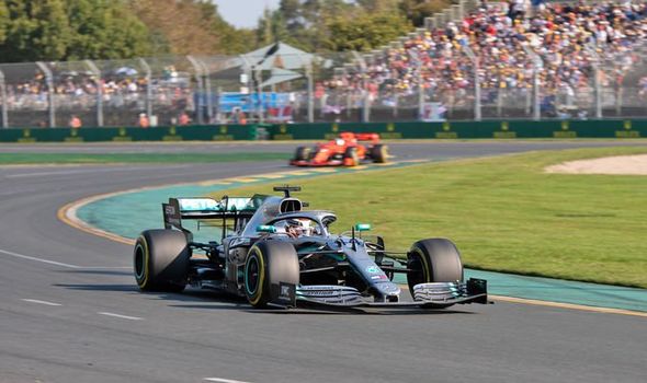 Mercedes tiết lộ chiến thuật ngăn cản Vettel vượt qua Hamilton