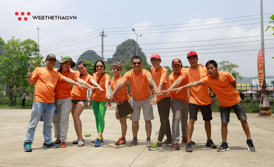 TLAR 2019: "Hiệp sĩ" Awesome Knights tham gia thử thách Tú Làn vì... vợ