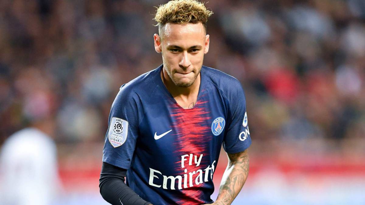 Top 10 cầu thủ thu nhập cao nhất thế giới: Ronaldo chào thua 1 cái tên