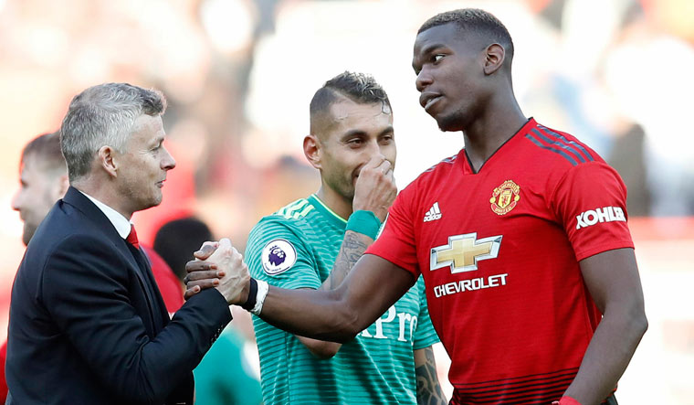 Solskjaer đã nói những gì để chiến đấu giữ Pogba ở lại MU?