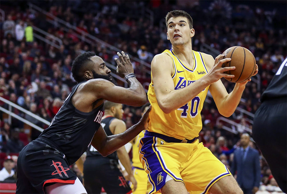 Ivica Zubac tiếp tục đâm dao vào đội bóng cũ, fan Lakers chỉ biết chịu đựng