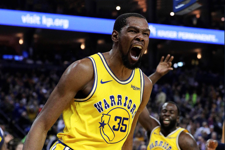 Kevin Durant lại bị truất quyền thi đấu, nhưng Golden State vẫn thăng hoa tột độ trước Denver