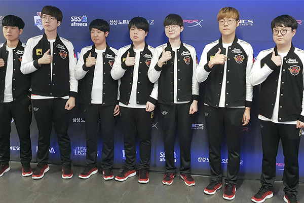Fan cảm thấy hưng phấn khi SK Telecom T1 hủy diệt Kingzone Dragon X tại bán kết LCK mùa xuân 2019
