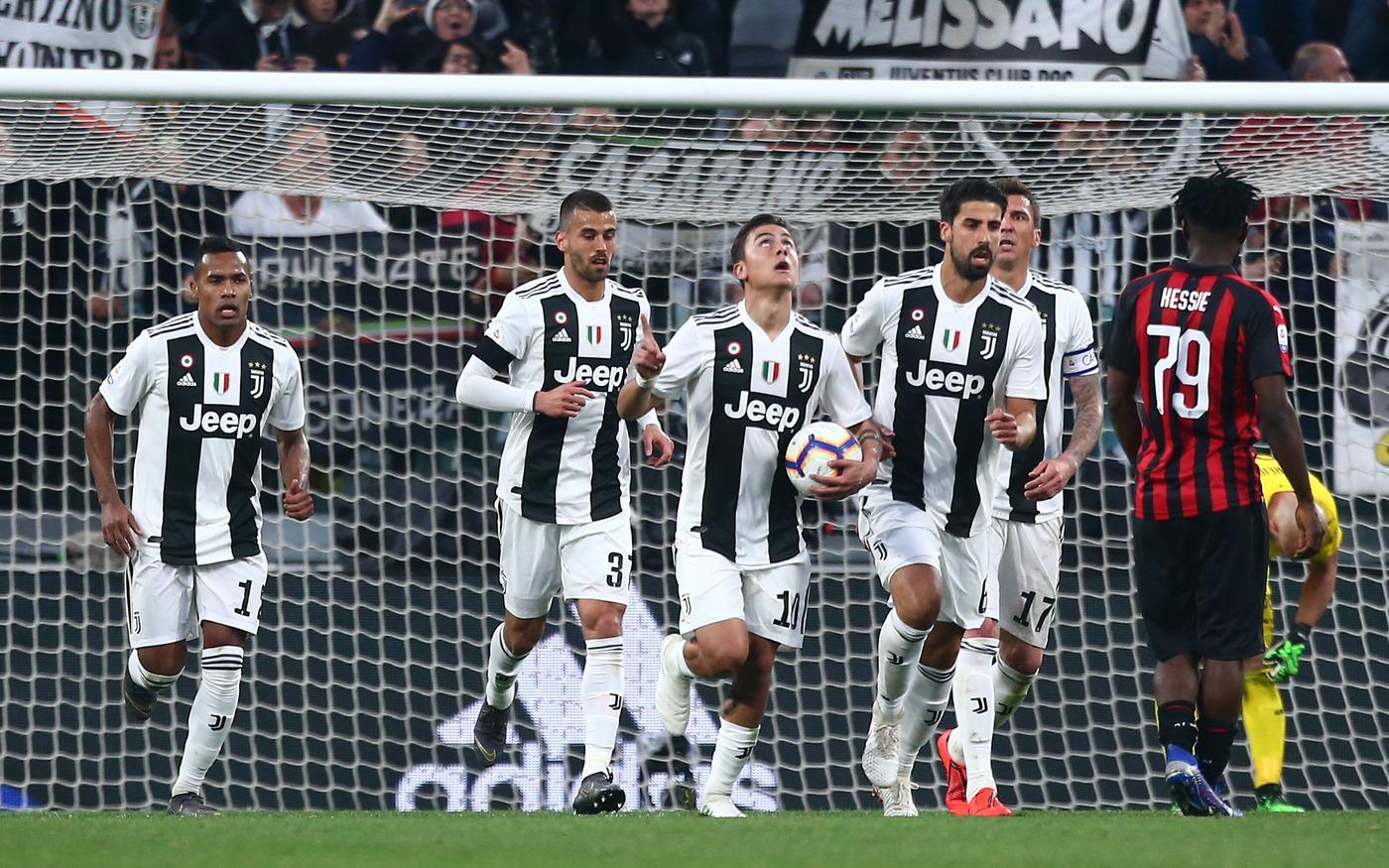 Piatek vượt Ronaldo, tranh cãi VAR và những điểm nhấn từ trận Juventus vs AC Milan