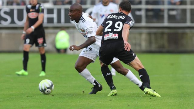 Nhận định Dijon vs Amiens 01h00, 14/04 (vòng 32 VĐQG Pháp)