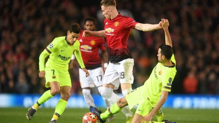 Một năm cao thêm... 0,25m, cậu nhóc McTominay trở thành "người khổng lồ" nuôi hy vọng ngược dòng của MU trước Barca