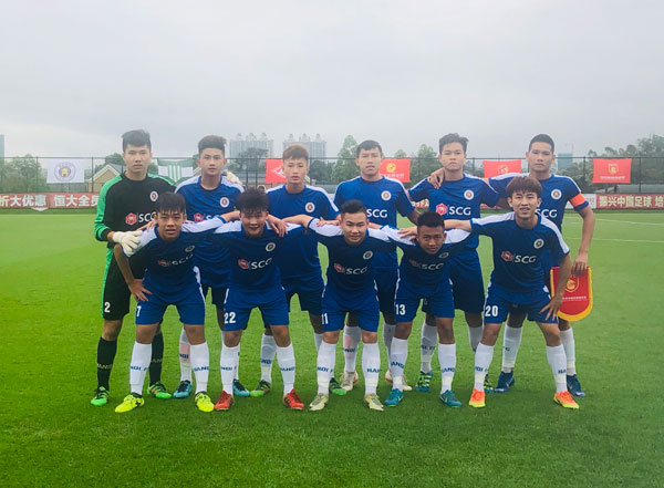 U17 Hà Nội thất bại trước đội bóng Trung Quốc trên chấm penalty