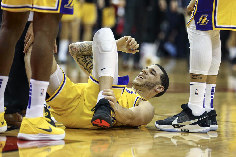Lonzo Ball suýt đi "mổ lậu" mà Lakers không biết, câu chuyện kỳ dị của nhà Big Baller Brand được hé lộ