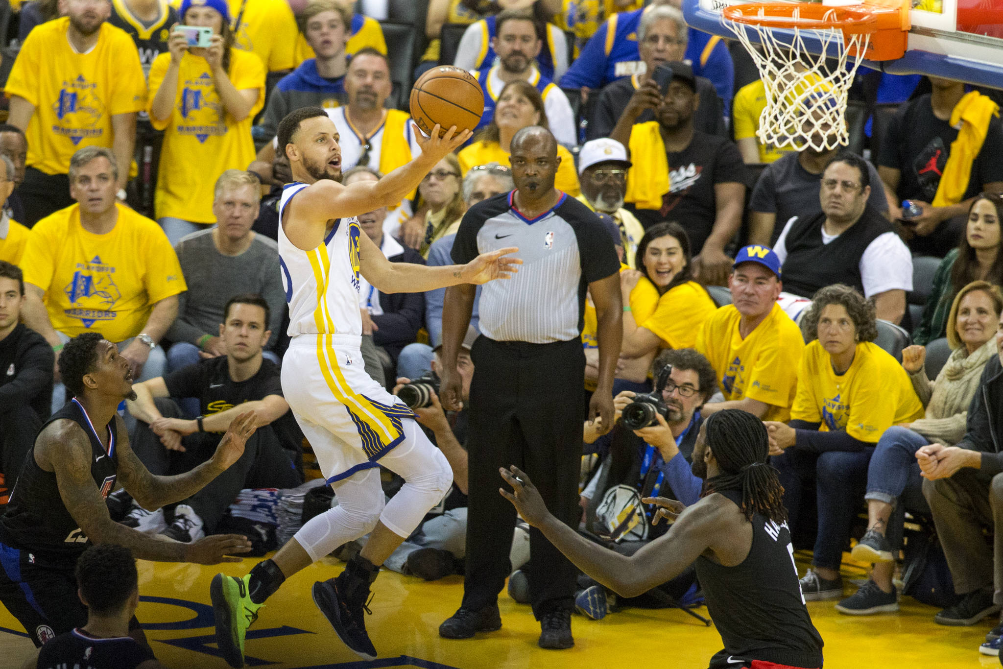 Dù đã là siêu sao nhất nhì NBA, vẫn có lý do khiến Stephen Curry lo lắng trước mỗi trận đấu