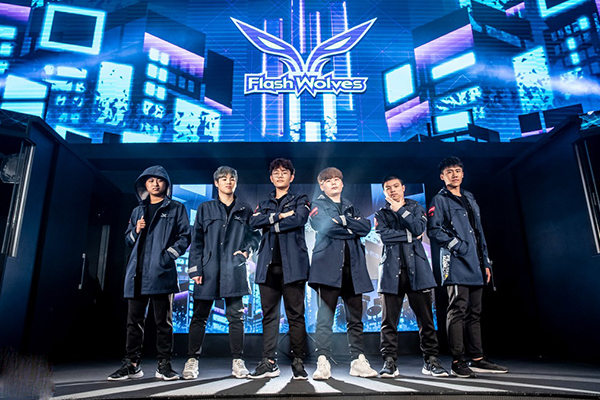 Flash Wolves đánh bại ahq để tiến vào trận chung kết LMS mùa xuân 2019