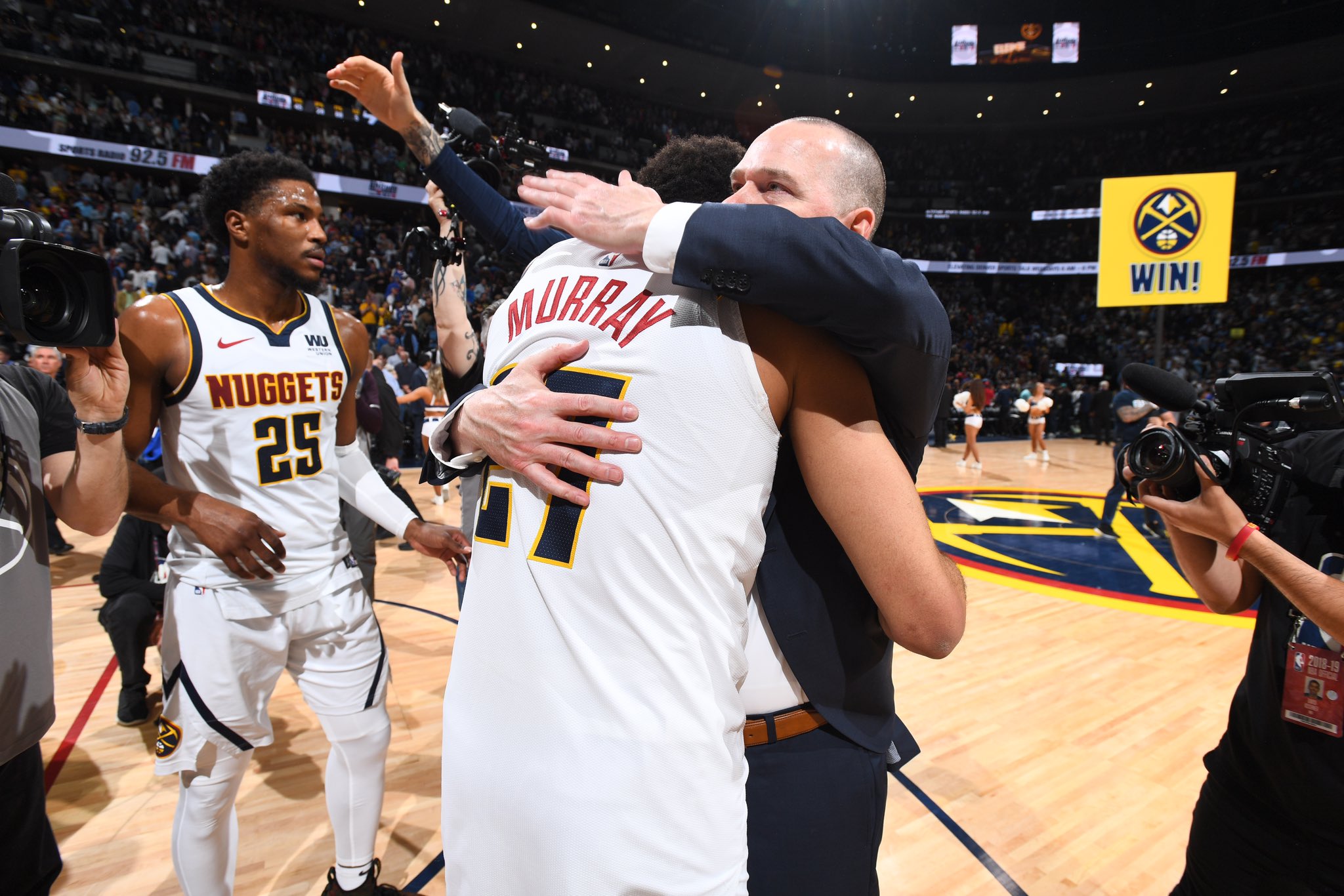 Chủ tịch Jamal Murray giả vờ tạch 3 hiệp và cái kết comeback hoành tráng cho Denver Nuggets Chủ tịch Jamal Murray giả vờ tạch 3 hiệp và cái kết comeback hoành tráng cho Denver Nuggets