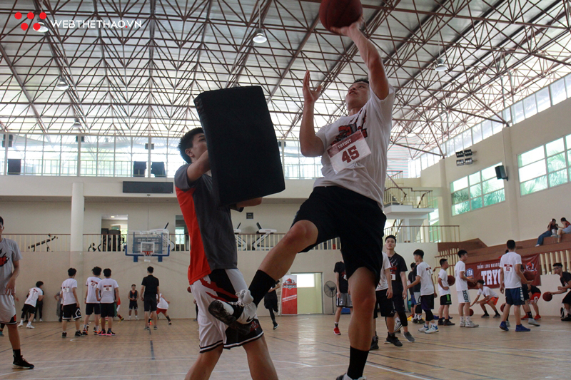Hàng trăm chiến binh trẻ góp mặt trong buổi Try Out VBA 2019 của Thang Long Warriors