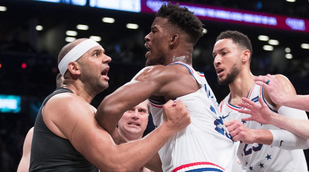 Thấy đồng đội bị chơi thô bạo, cầu thủ Nets lao vào muốn "cân" cả đội Philadelphia 76ers
