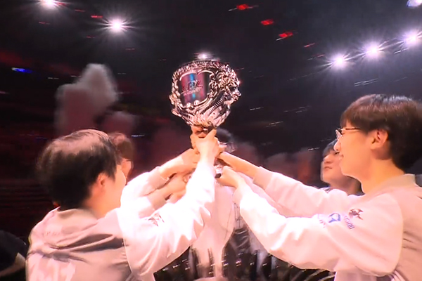 Hủy diệt Jindong Gaming, Invictus Gaming chính thức trở thành Tân Vương của giải LPL mùa Xuân 2019 Hủy diệt Jindong Gaming, Invictus Gaming chính thức trở thành Tân Vương của giải LPL mùa Xuân 2019