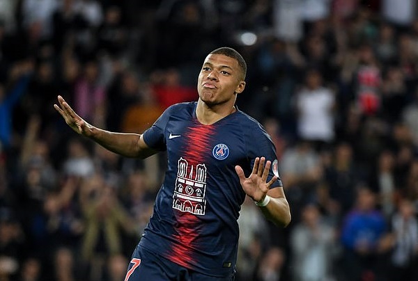 Mbappe gây kinh ngạc với tốc độ nhanh hơn cả “Tia chớp” Usain Bolt
