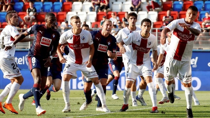 Nhận định Huesca vs Eibar 00h30, 24/04 (Vòng 34 VĐQG Tây Ban Nha 2018/19)