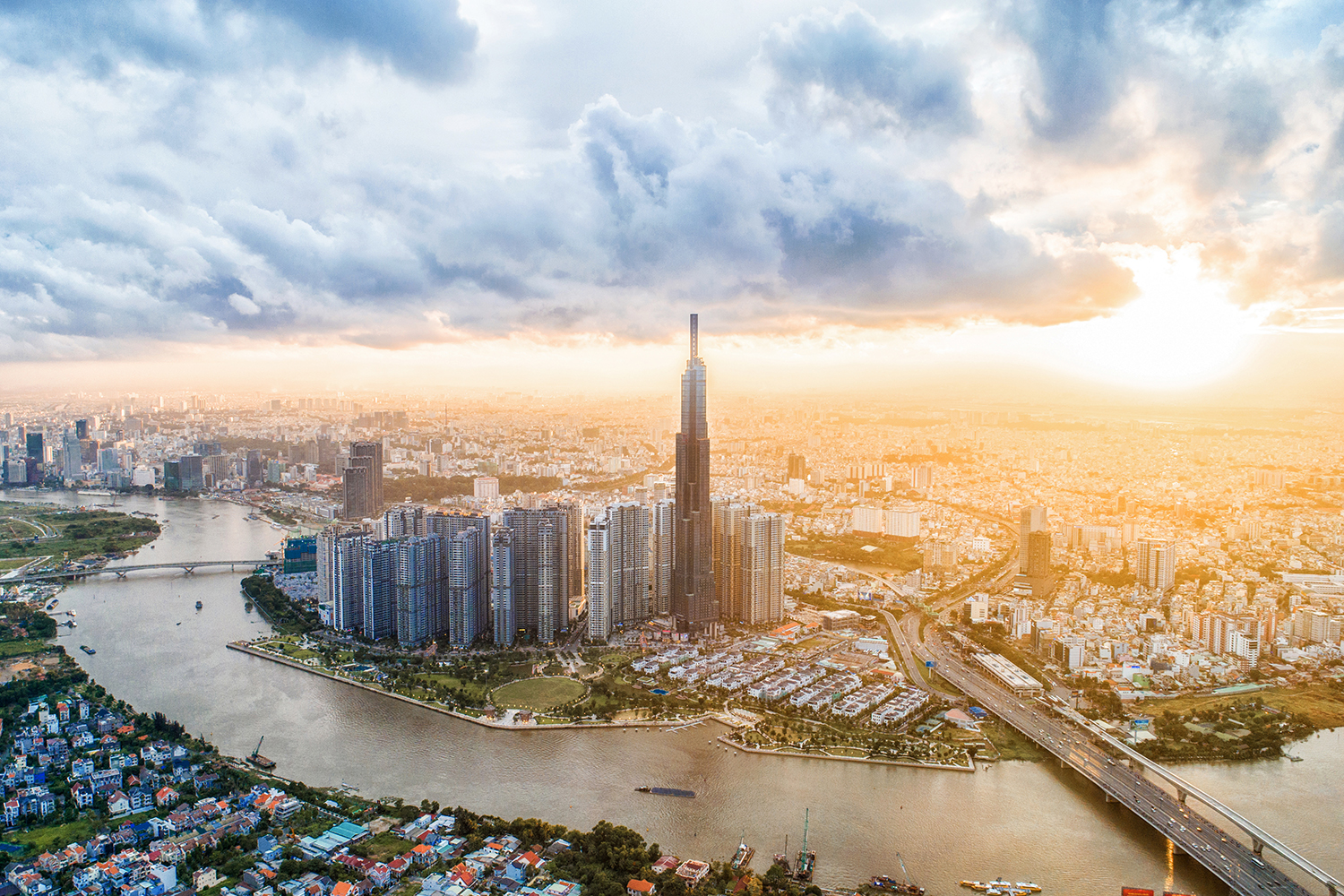 Chinh phục tòa nhà cao nhất Đông Nam Á với Giải chạy cầu thang bộ Vinpearl Luxury Landmark 81