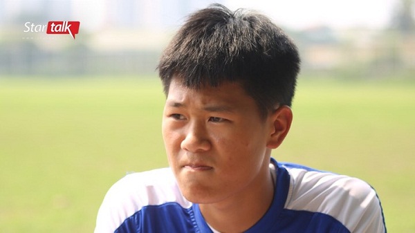 Em trai Đình Trọng: “Làm em tuyển thủ đâu có sướng gì…”