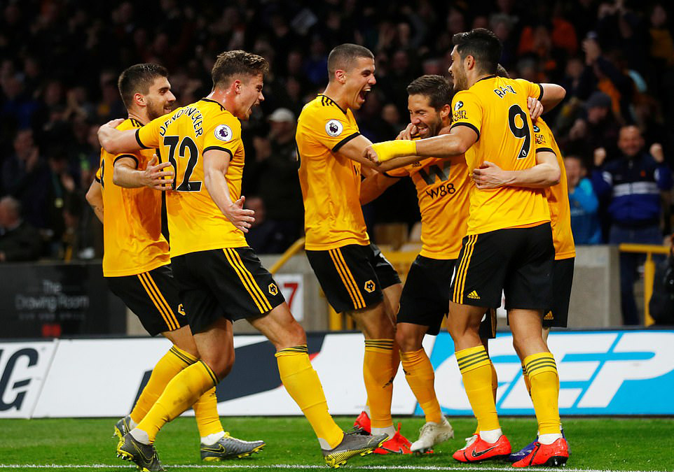 Đại bác Ruben Neves, thất bại kỷ lục của Arsenal và những điểm nhấn ở trận thua sốc Wolves