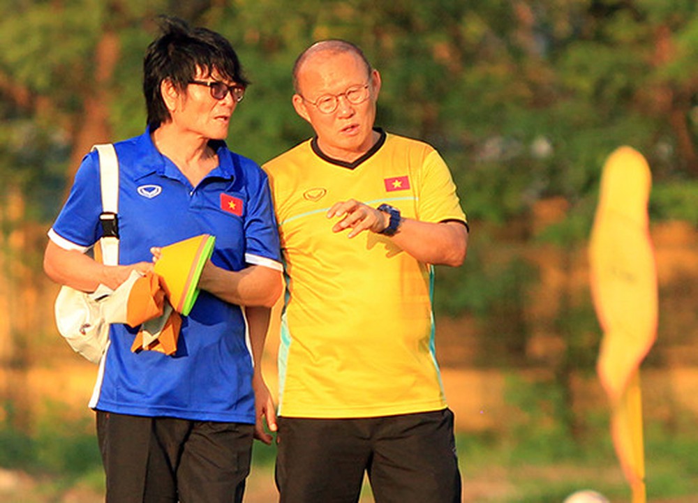 Bác sỹ của Park Ji Sung trở thành bác sĩ của Quang Hải, Công Phượng