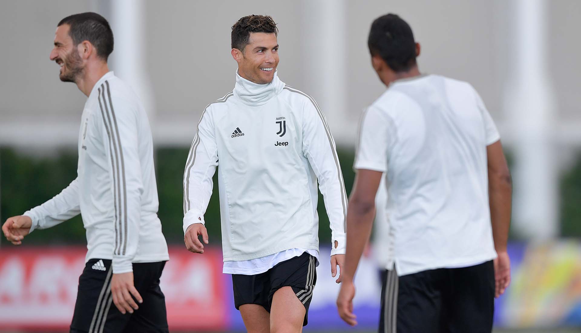 Ronaldo tập với phiên bản đặc biệt Mercurial Superfly của Nike