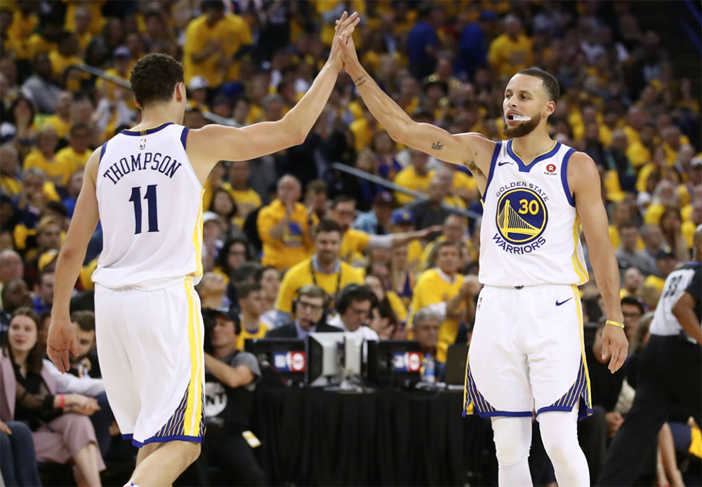 Warriors có nguy cơ mất cả Stephen Curry lẫn Klay Thompson cho đại chiến NBA Playoffs sắp tới