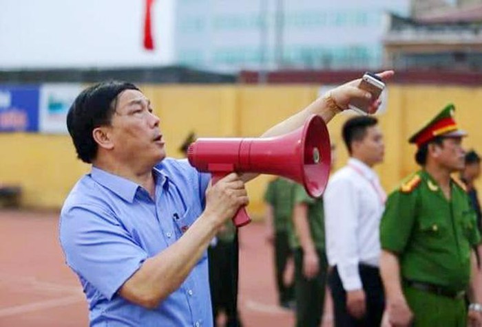 Đóng vai “lính cứu hỏa”, làm sao để bầu Đệ dùng nước dập tắt ngọn lửa đang cháy ở đội Thanh Hóa?
