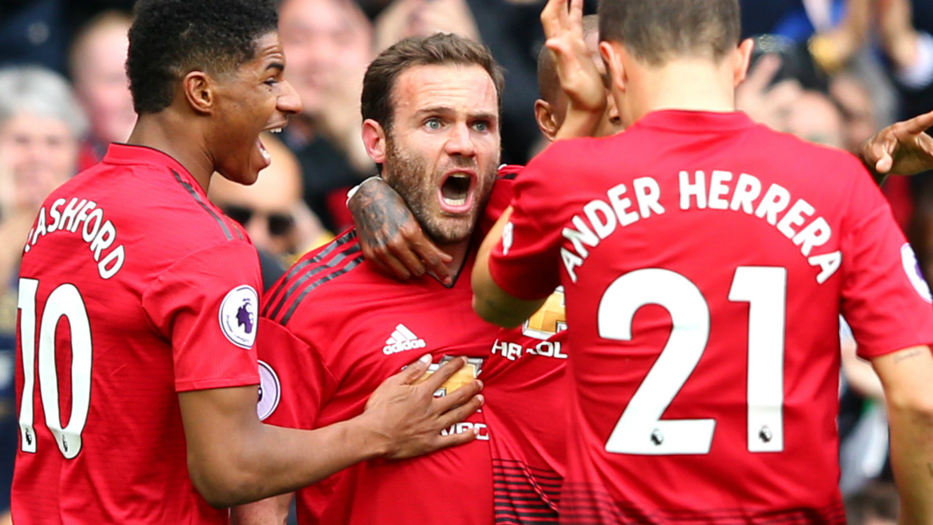 Juan Mata hé lộ không khí phòng thay đồ MU sau trận hòa Chelsea