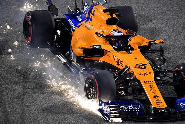 Lando Norris tránh xa bia bọt