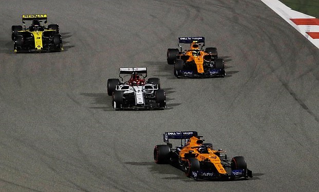 Lando Norris tránh xa bia bọt