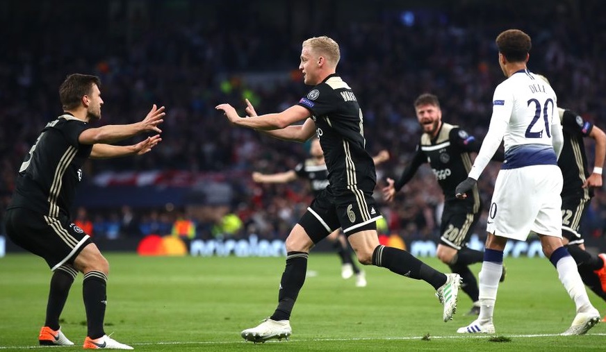 Ajax làm nên điều kỳ diệu ở Cúp C1 bằng sơ đồ kim tự tháp ngược đầy kinh ngạc