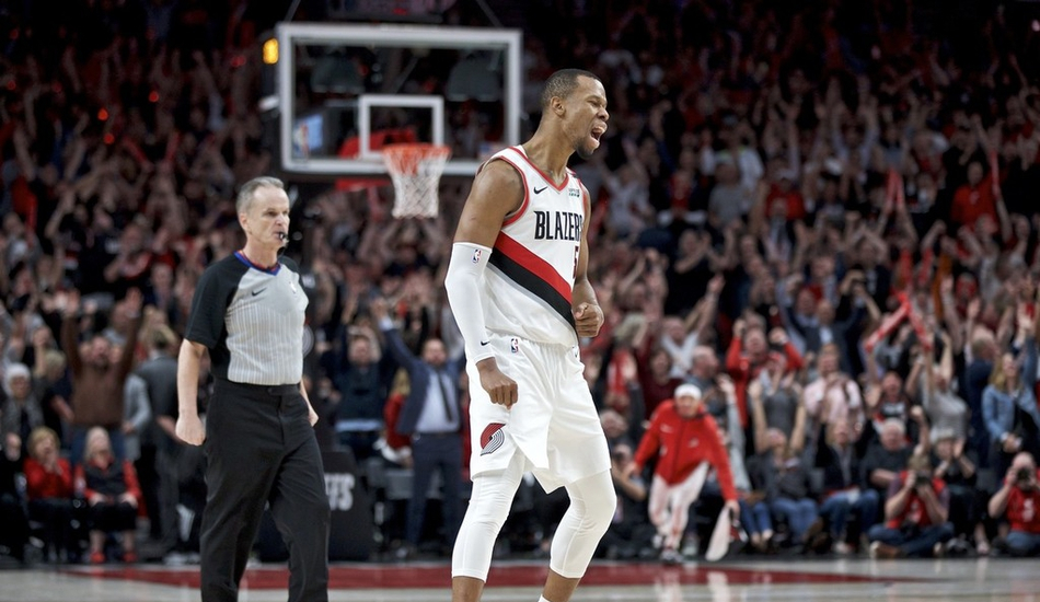 Cú ném 3 chí mạng của người hùng Blazers kết thúc trận đấu 4 hiệp phụ điên rồ chưa từng có sau 66 năm
