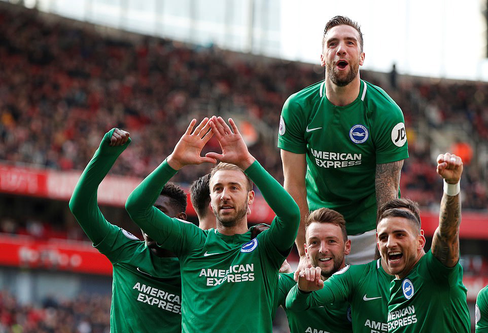 Aubameyang đi vào lịch sử, kỷ lục lọt lưới của Arsenal và những điểm nhấn ở trận hòa Brighton Aubameyang đi vào lịch sử, kỷ lục lọt lưới của Arsenal và những điểm nhấn ở trận hòa Brighton