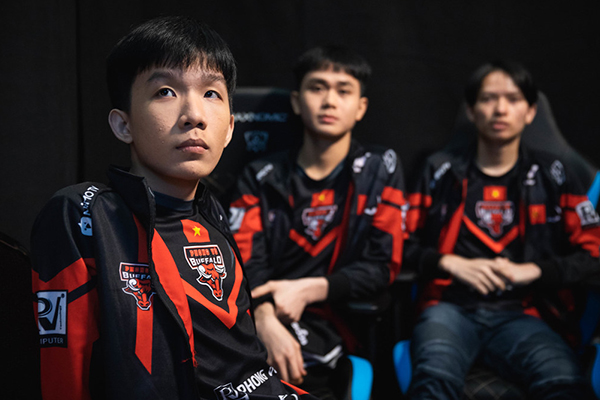 Vega Squadron vs Phong Vu Buffalo: Đội nào sẽ giành được tấm vé cuối cùng đến với vòng bảng MSI tại Hà Nội